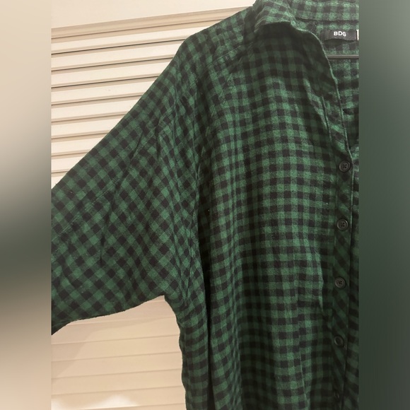 Oversized “boyfriend” flannel! - Picture 5 of 5